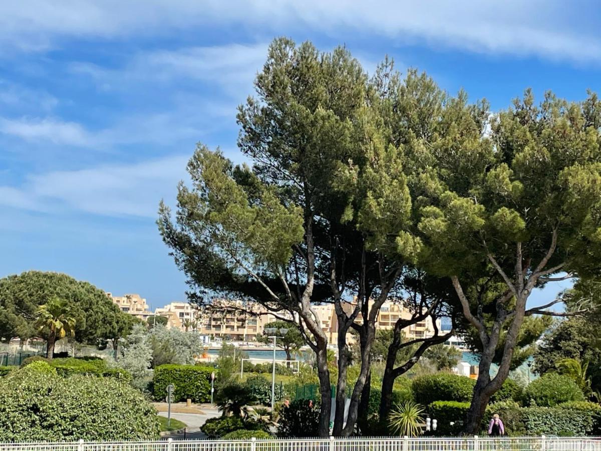 My Little Provence Bormes Les Mimosas Apartment Luaran gambar
